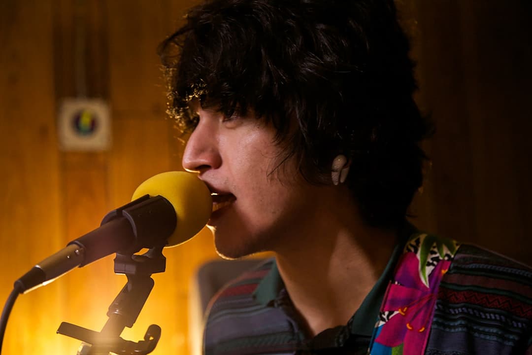 How to Find a Spanish Voice Over Artist You Can Work With Long-Term