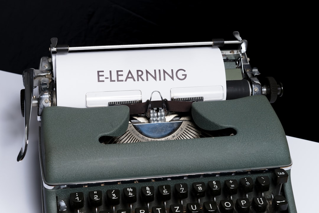 Spanish e-learning onboarding voice over creating first impressions for new employees