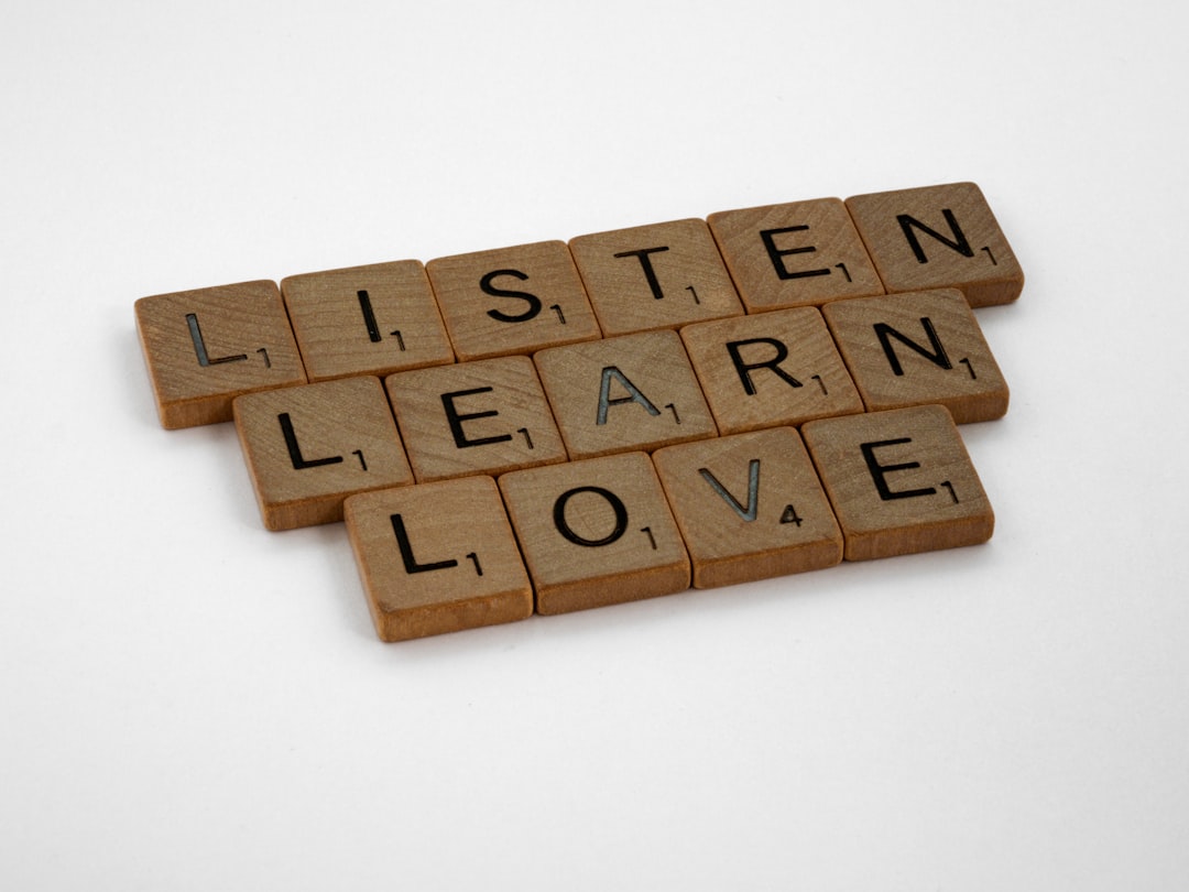 Voice quality learning retention Spanish e-learning session with professional narration