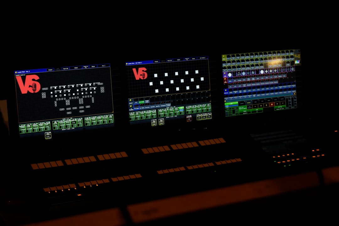 Demo reel vs single demo voice over need comparison for Spanish voice over artists